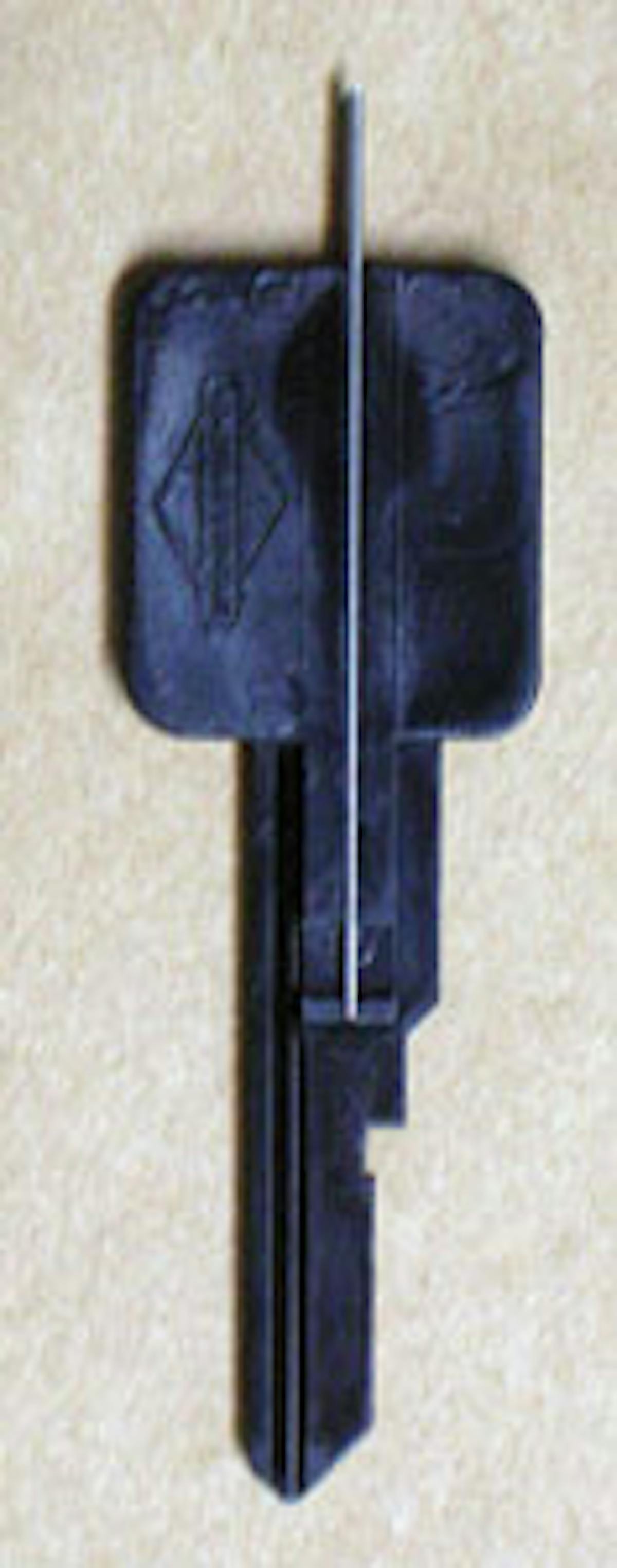 STRATTEC single-sided adapter key.