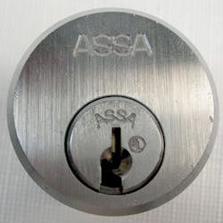 Twin Exclusive mortise cylinder. Twin Exclusive mortise cylinder.