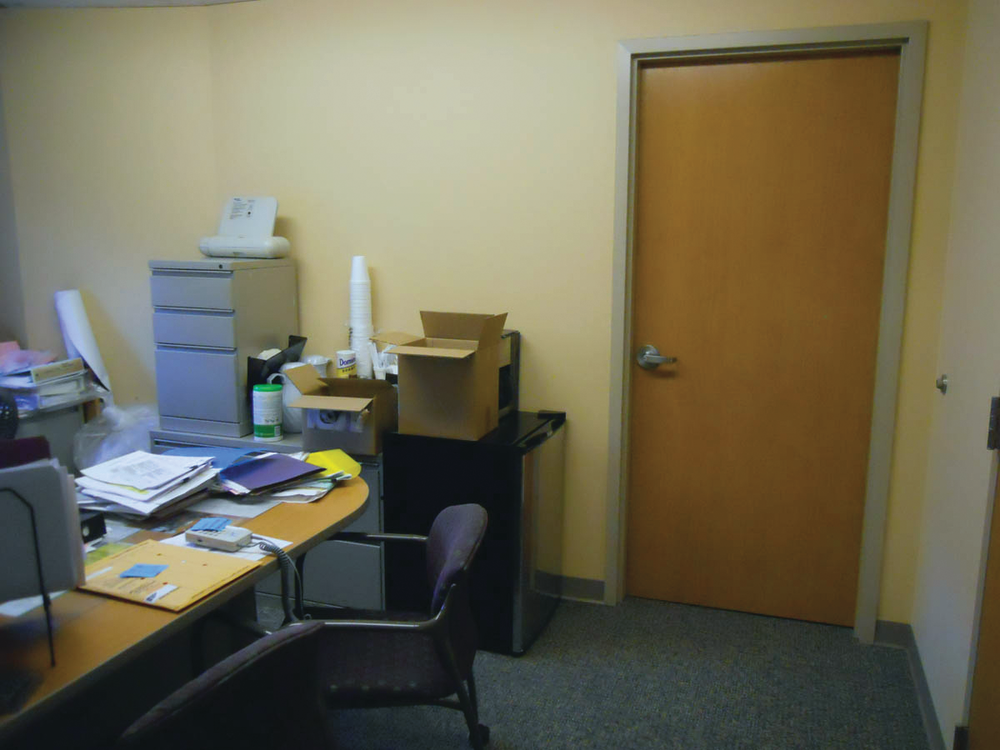 Scenario 1: Receptionist Door