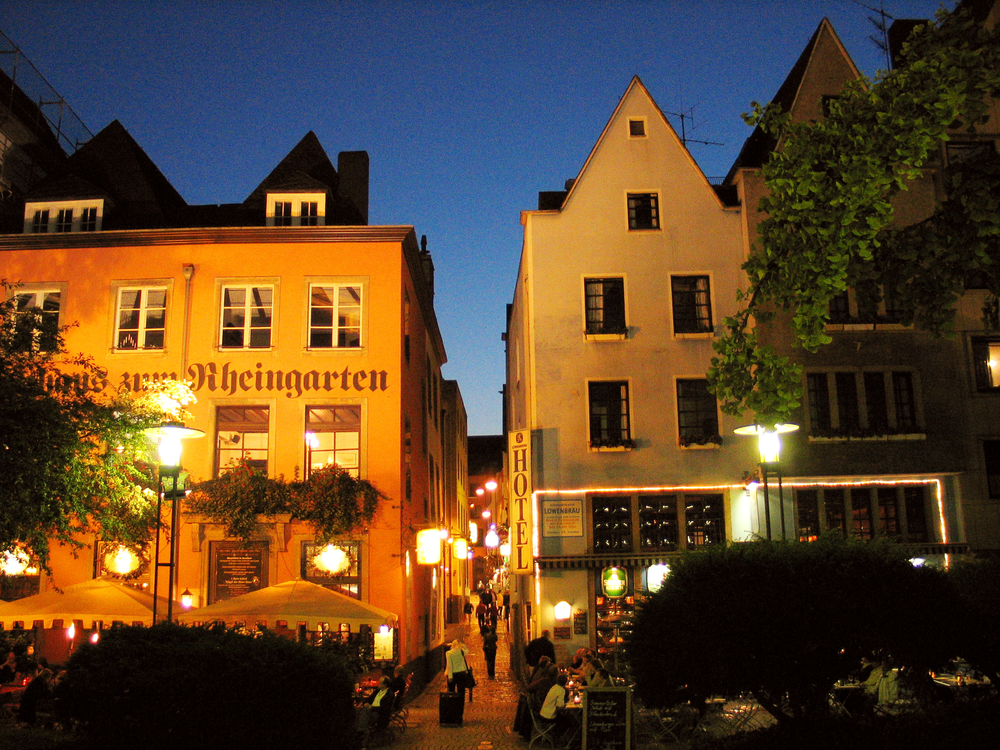 Colognerestaurantsatnight 10537695