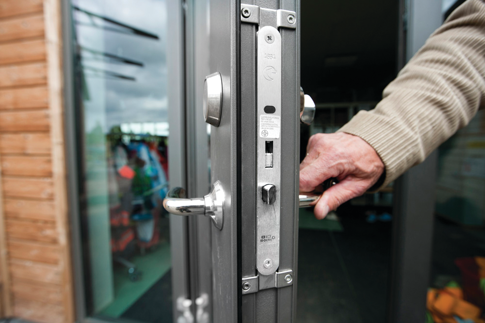 6302257989 B7075fb934 B 10958863