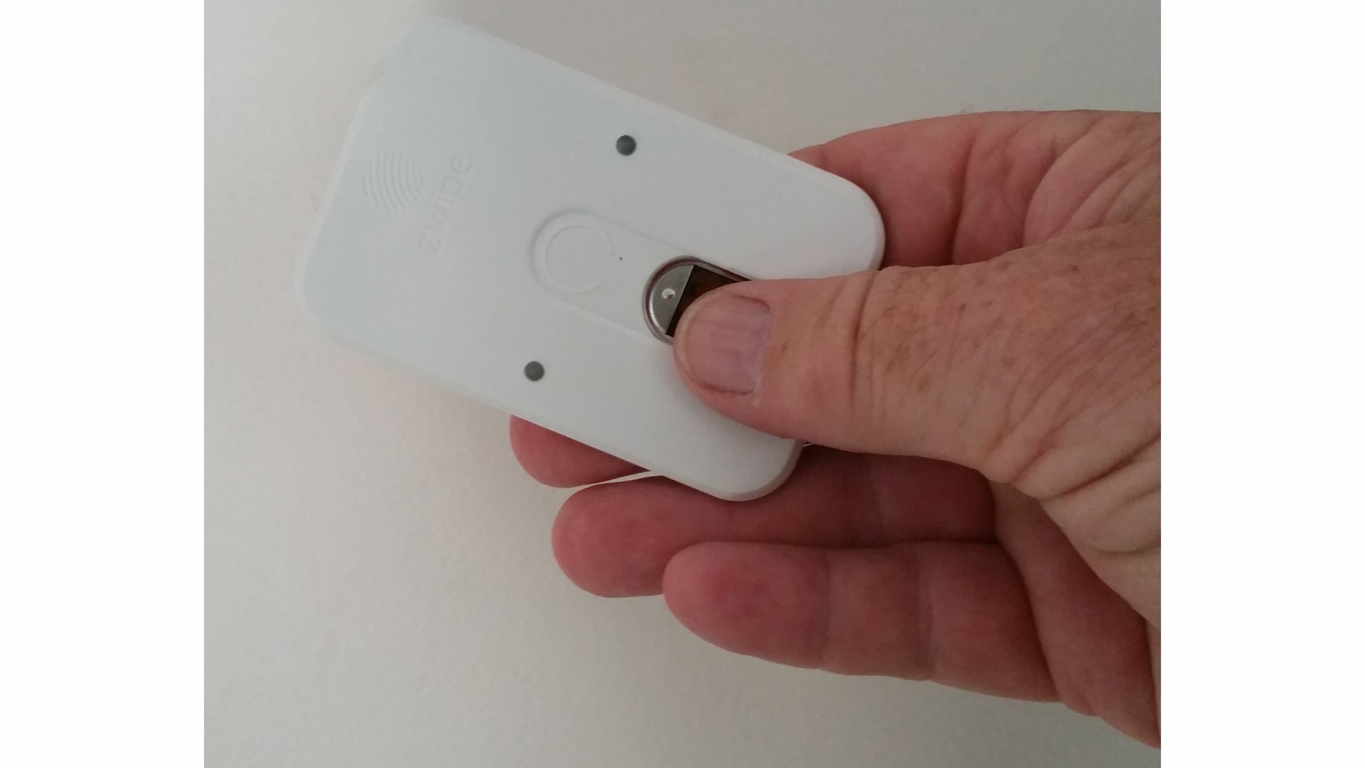 Zwipe: credential is on the card