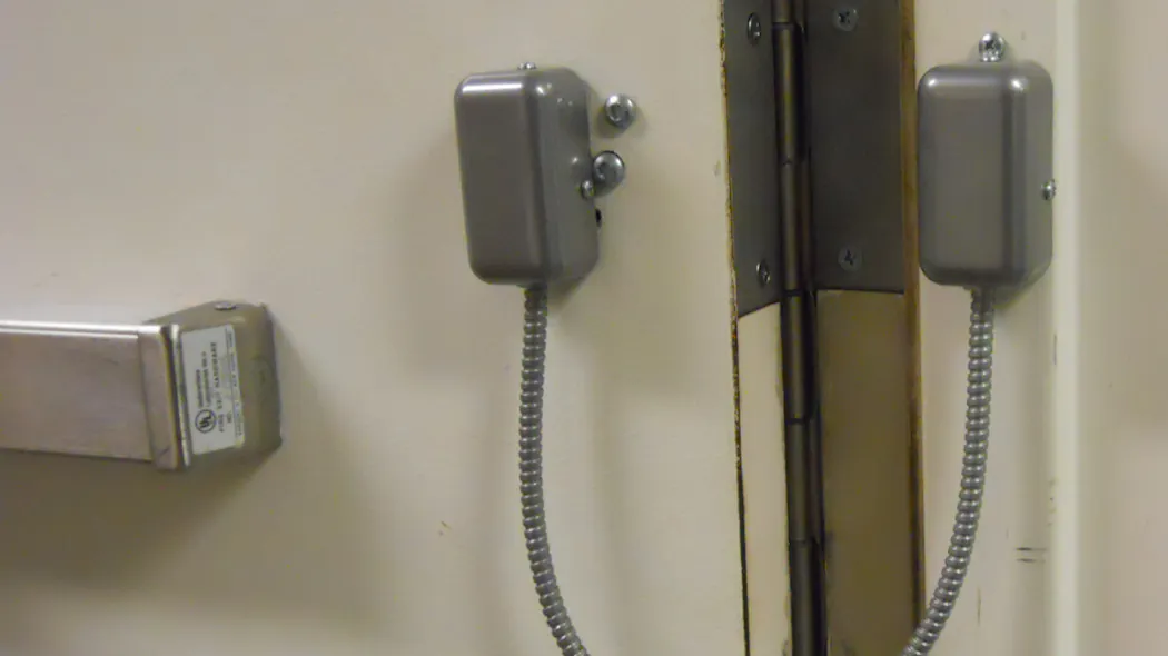Surface Fixed Loop Power Transfer for Locking Electronic Access Control Components ...