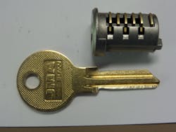 Y11 blank can be used if the bottom edge of the blank is removed. Y11 blank can be used if the bottom edge of the blank is removed.