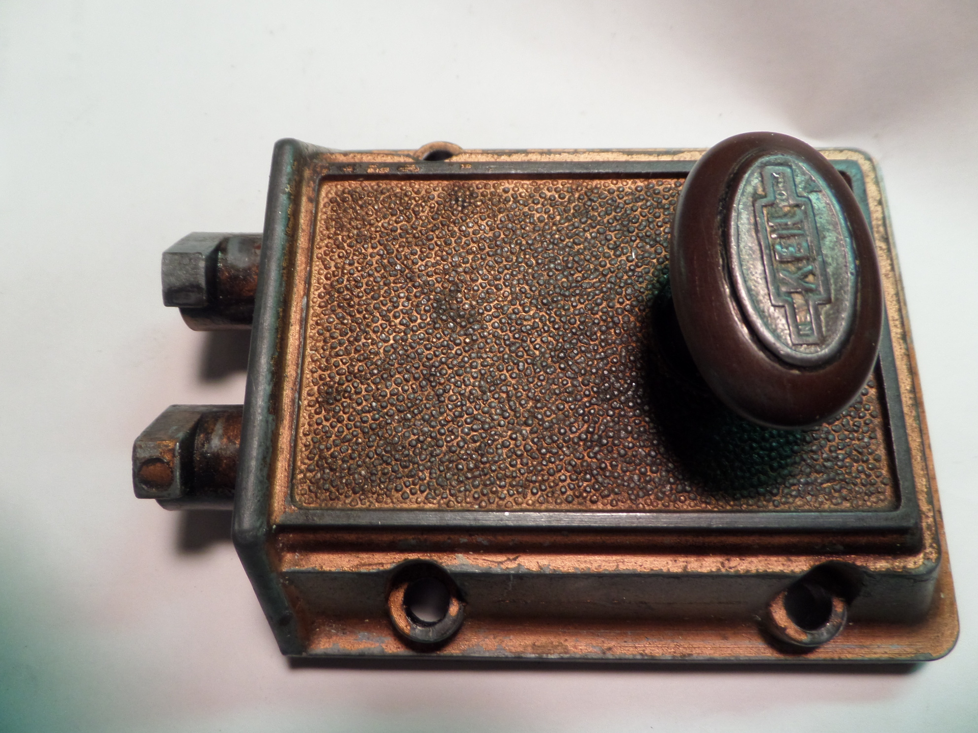 Photo 1. Keil rim deadbolt