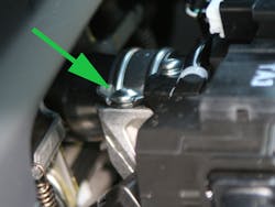 Photo 1. Honda / Acura ignition locks are secured to the steering column with 2 shear-head bolts Photo 1. Honda / Acura ignition locks are secured to the steering column with 2 shear-head bolts