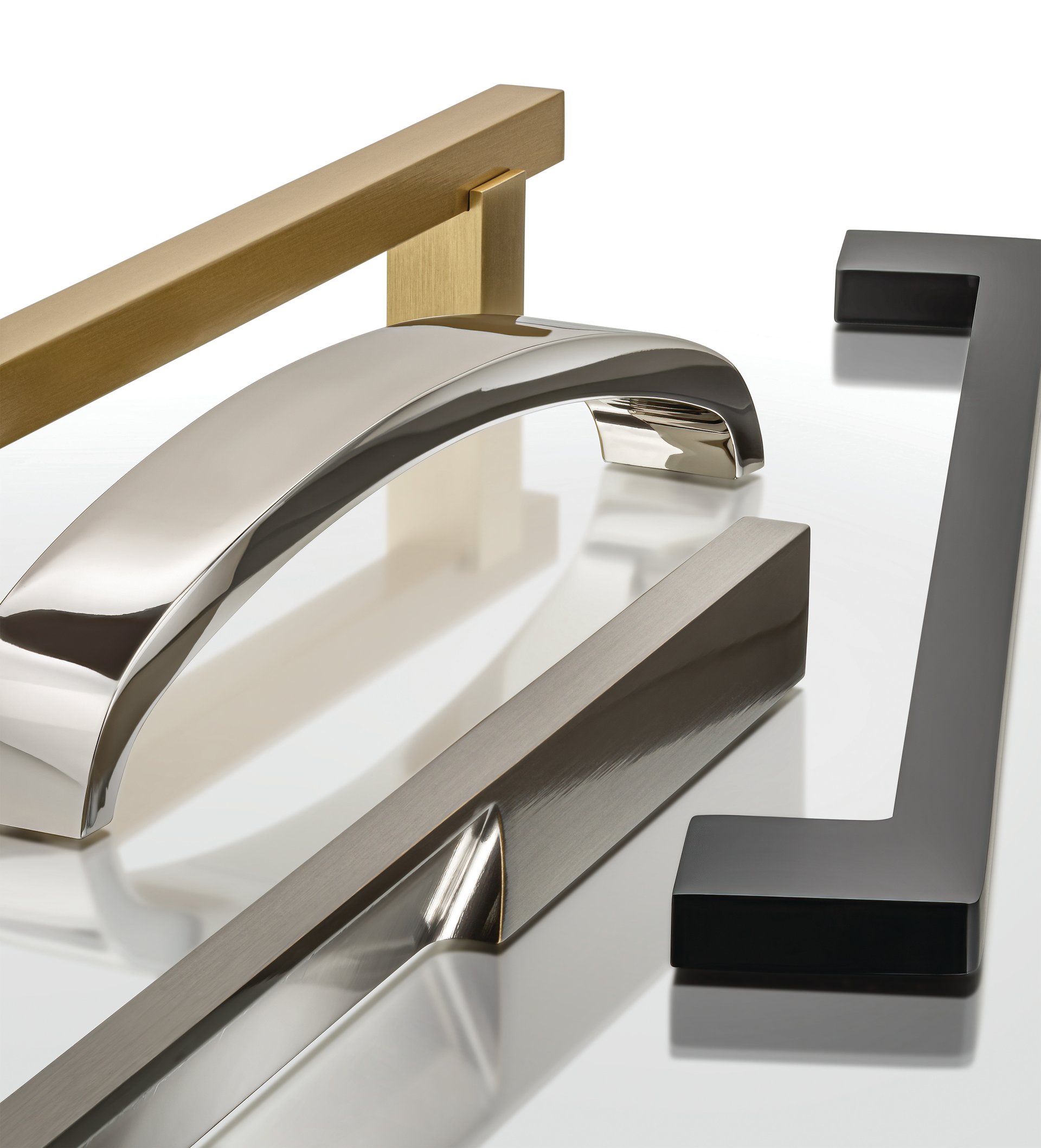 Omnia Elite Cabinet Hardware