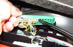 This is the Star Connector that you must find to connect your programmer to a vehicle. Only Star Connectors that have a green base will allow you to connect to the Secure Gateway.