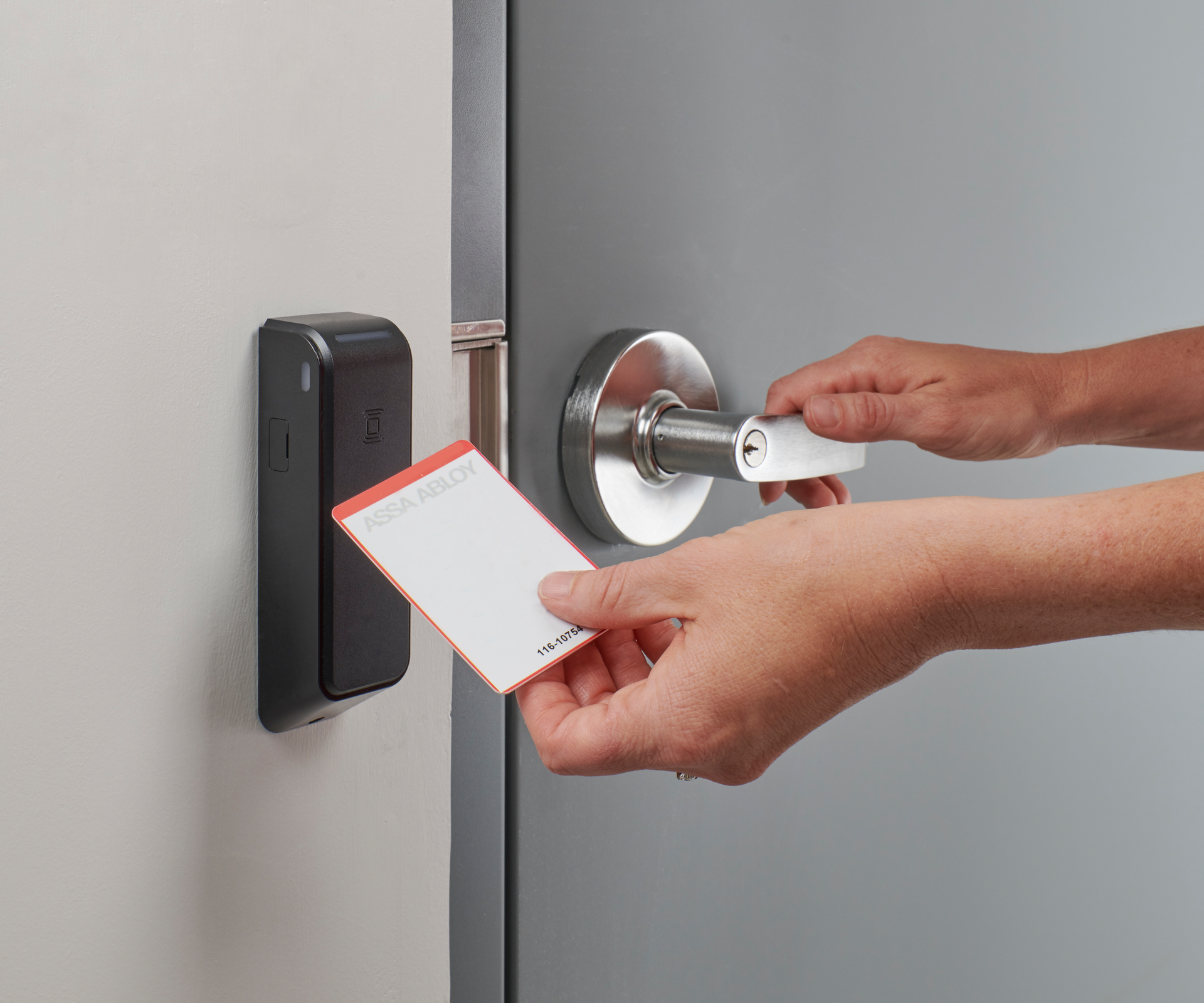 ASSA ABLOY Debuts Wireless Electric Strike Locksmith Ledger