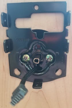 Image 3: The interior's mounting bracket Image 3: The interior's mounting bracket