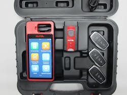 Image 4: The new KM100 tool from Autel. Three IKEYs are on the right-hand side. Image 4: The new KM100 tool from Autel. Three IKEYs are on the right-hand side.