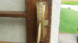 Early Yale crossbar exit device