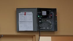 Image 7: Some hook-and-loop tape makes for an uncluttered power supply. Image 7: Some hook-and-loop tape makes for an uncluttered power supply.