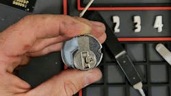 Photo 1. Inside the Primus cylinder Photo 1. Inside the Primus cylinder