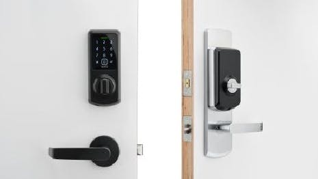 Salto DBolt Touch IC, outside and inside views