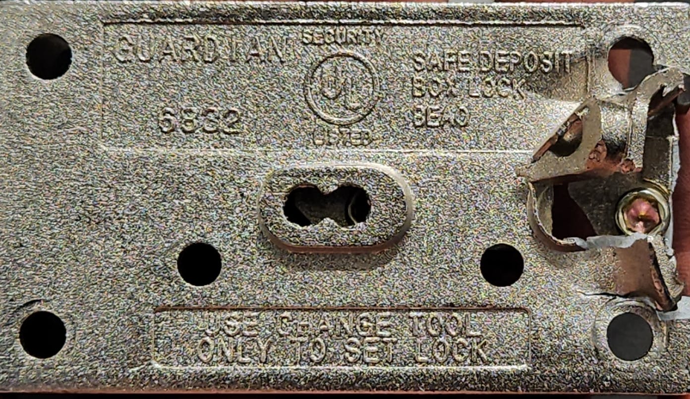Photo 1: 1. Guardian safe deposit lock