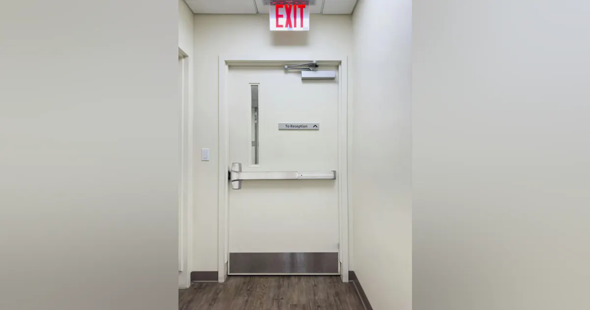 Base Rim Panic Device Brinks Commercial launches M91P Rim Panic Exit Device | Locksmith Ledger