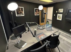 During the live sessions, multiple high-quality camera views — ranging from wide overviews to 20X microscopic close-ups — ensure students can clearly see every step, from pinning techniques to key cutting details. During the live sessions, multiple high-quality camera views — ranging from wide overviews to 20X microscopic close-ups — ensure students can clearly see every step, from pinning techniques to key cutting details.