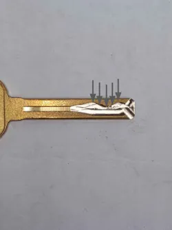 Figure 1. TOY48 key with 3 distinct depths Figure 1. TOY48 key with 3 distinct depths