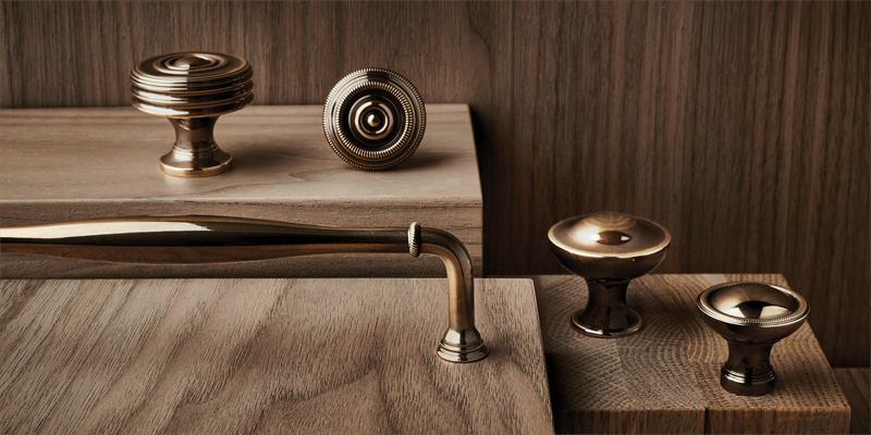6a6358e3e97831f7b4f7587a Classic Brass