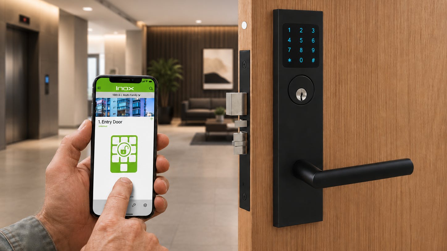 Entry with Inox Smart lock